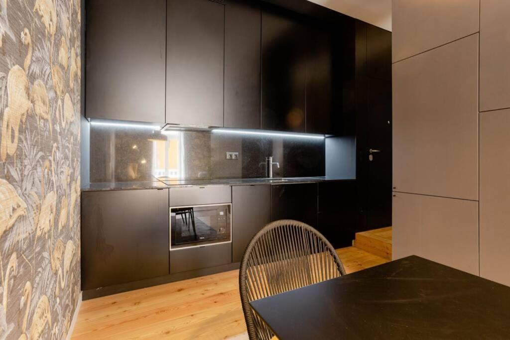 Boutique Rentals-Art & Charm II Apt W/ Terrace Porto Eksteriør billede